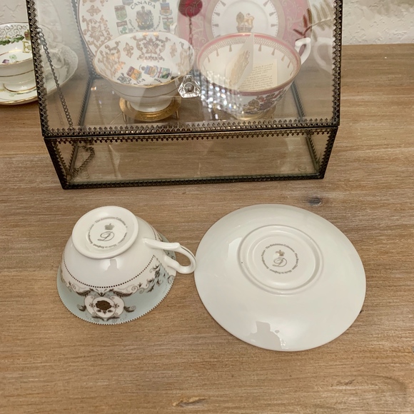 Kensington Palace Created In Memory Of Lady D. - Picture 5 of 7